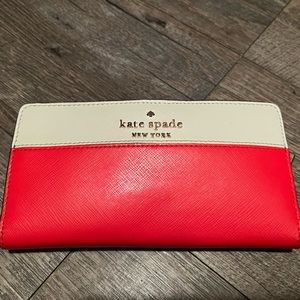 Kate Spade Bifold wallet